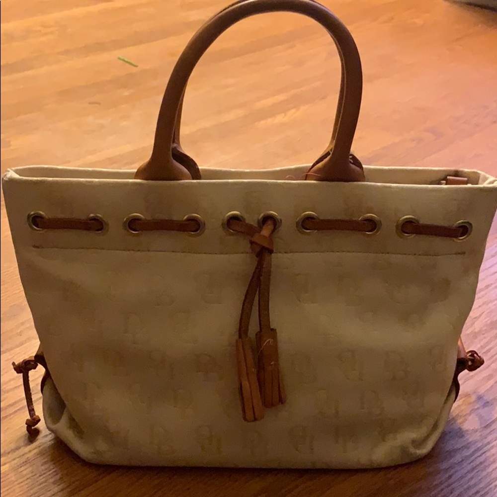 Dooney & Burke Hand bag